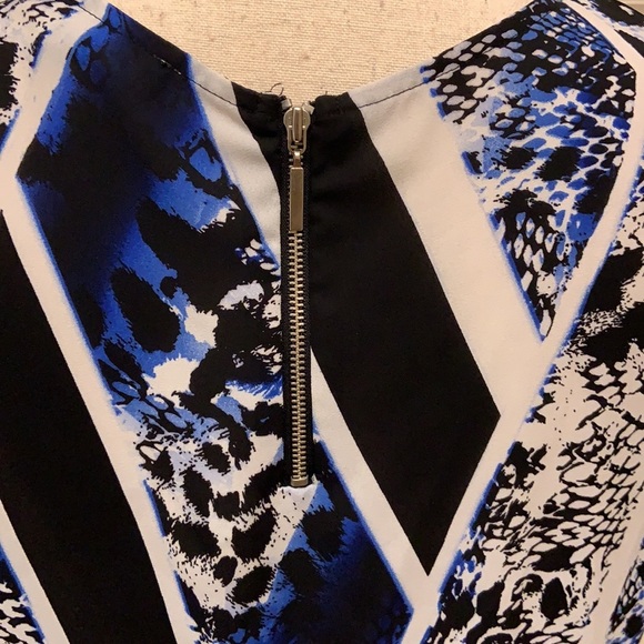 106. NY. Collection Top - Picture 9 of 12